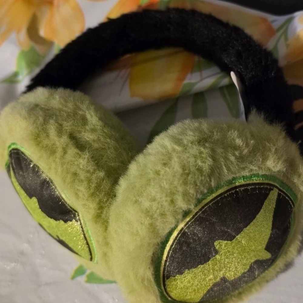Universal Studios Wicked Musical Earmuffs Green Black Elphaba Faux Fur Plush
